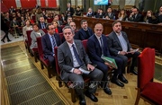 Đình chỉ tư cách nghị sĩ của các cựu thủ lĩnh xứ Catalonia