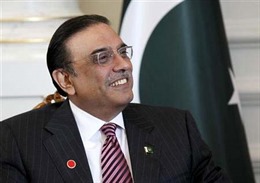 Tổng thống Pakixtan bác bỏ khả năng từ chức