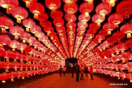Rực rỡ lễ hội đèn lồng ở Trung Quốc