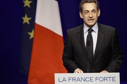 Bầu cử Pháp: Hai ứng viên thu hẹp khoảng cách