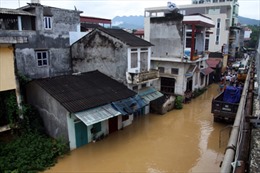 Nước sông Hiến tràn đê gây lụt ở Cao Bằng
