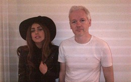 Lady Gaga thăm ông chủ WikiLeaks