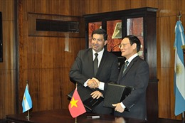 Việt Nam và Argentina ký thỏa thuận hợp tác hải quan