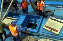 Tạm giữ tàu chở 35.000 lít dầu DO không rõ nguồn gốc