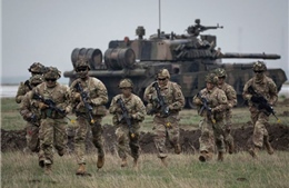 NATO tăng chi tiêu quốc phòng năm 2024 lên mức kỉ lục