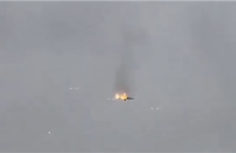 Video máy bay chiến đấu Su-35 của Nga phát nổ thành quả cầu lửa khi lao xuống biển ở Crimea