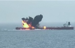 Houthi công bố video phóng tên lửa đạn đạo và vụ tấn công tàu chở dầu ở Biển Đỏ
