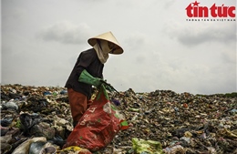 &#39;Núi rác&#39; quá tải, gây ô nhiễm môi trường nghiêm trọng tại Bắc Giang