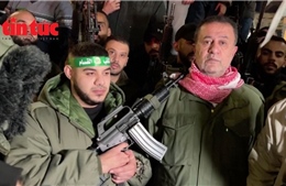 Nhiều người Bờ Tây cầm súng xuống đường biểu tình sau khi phó thủ lĩnh Hamas bị ‘ám sát’