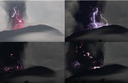 Indonesia: Núi Ibu phun trào tạo ra cảnh tượng chưa từng có
