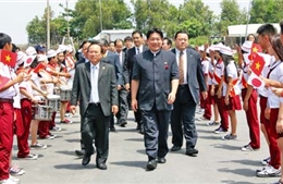 Nhìn lại việc “trải thảm đỏ đón nhà đầu tư” 