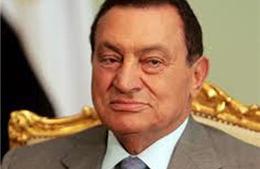 Sung công TK ngân hàng của ông Mubarak và hai con trai