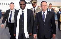 Pháp cam kết tiếp tục giúp Mali chống phiến quân