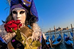 Tưng bừng lễ hội hóa trang tại Italia