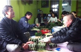 Ấm áp xuân Quý Tỵ ở quê người