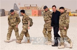 Bộ trưởng Quốc phòng Anh bất ngờ tới Afghanistan 