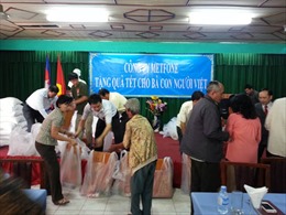 Doanh nghiệp Việt Nam giúp Việt kiều Campuchia đón Tết