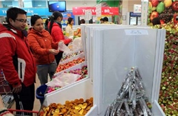 Thị trường thực phẩm Tết “nóng” từng ngày