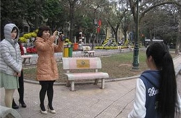 Hà Nội thanh lịch sáng Mùng 1 Tết