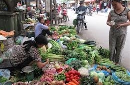 Giá nhiều loại thực phẩm tăng gấp đôi do nguồn cung khan hiếm