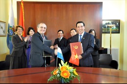 Việt Nam và San Marino ký hiệp định thuế