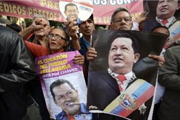 Tuần hành rầm rộ ủng hộ Tổng thống Chavez 