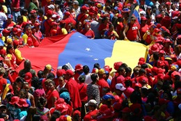 Tuần hành rầm rộ ủng hộ Tổng thống Chavez