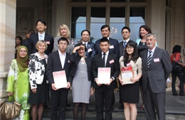Học sinh Việt Nam được vinh danh tại Australia 