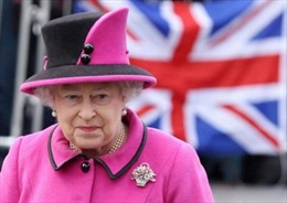 Nữ hoàng Anh nhập viện
