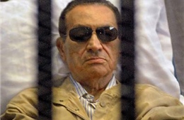 Cựu Tổng thống Mubarak đối mặt cáo buộc tham nhũng mới