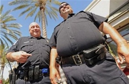 Cảnh sát béo, giảm cân hay nghỉ việc?