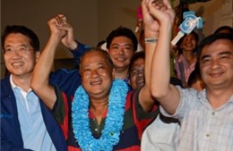 Thị trưởng tái đắc cử Bangkok bị điều tra 