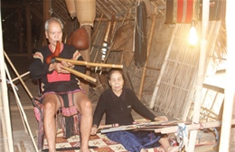 Trăn trở giữ cho đại ngàn làn điệu Ayray độc đáo 