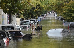 Buenos Aires chìm trong lụt lội 