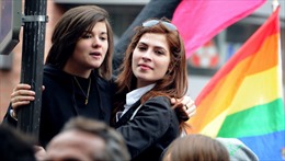 Thượng viện Pháp cho phép hôn nhân đồng giới