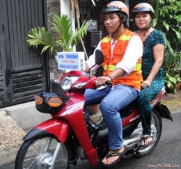Taxi xe ôm - dịch vụ hấp dẫn ở Hà Nội 