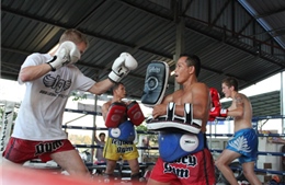 Đến Thái Lan giảm béo bằng... boxing