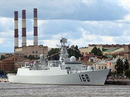Trung Quốc cho tham quan tàu khu trục tự chế tạo