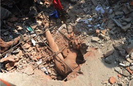 Những hình ảnh thương tâm trong vụ sập nhà ở Bangladesh