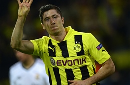 Lewandowski càng “nổ”, Dortmund càng lo