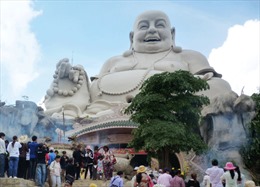 Tượng Phật trên núi Cấm đạt kỷ lục châu Á