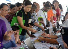 Bầu cử Malaysia: Liên minh cầm quyền tạm dẫn