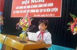 Cô học trò nghèo giàu nghị lực