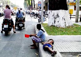 Nhiều trẻ em Phú Yên bị lôi kéo đi ăn xin