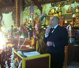 Đại lễ Phật đản trang nghiêm tại chùa Trúc Lâm ở Pháp 