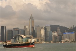 Hong Kong mất ngôi đầu về năng lực cạnh tranh