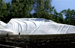Tượng Phật nằm trên đỉnh núi Tà Cú nhận kỷ lục châu Á