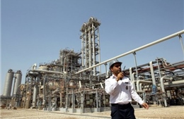 Mỹ trừng phạt ngành hóa dầu Iran 
