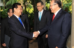Thủ tướng Nguyễn Tấn Dũng tiếp lãnh đạo các tập đoàn hàng đầu Singapore