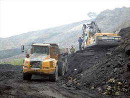 Công ty Than Núi Béo lấn đất nhà dân để khai thác than